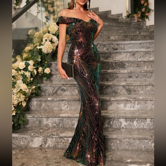 Luxe off shoulder slit party sequins dress - Picture 8 of 10